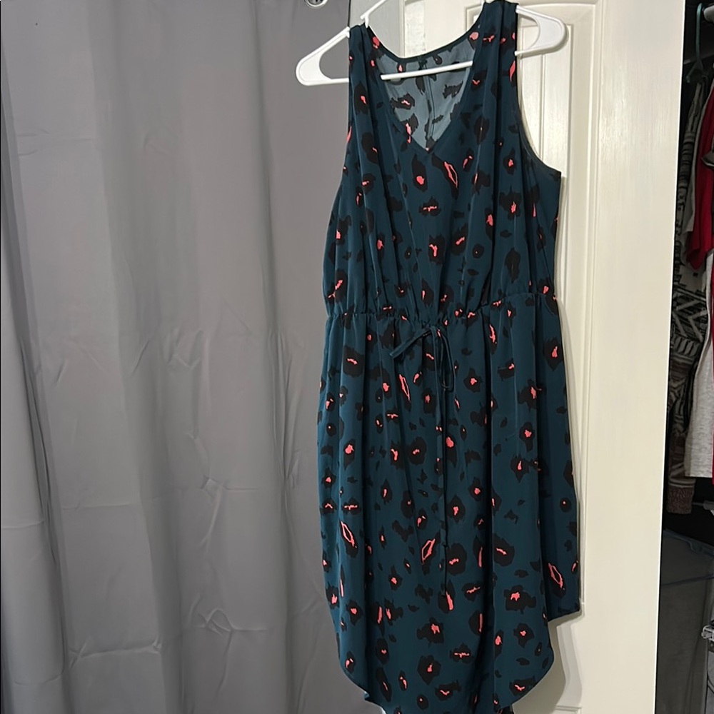 Elegant Teal and Red Patterned Women's Dress